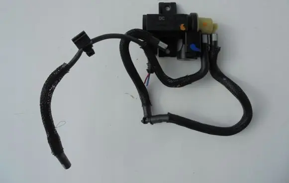 Nissan X-Trail T32 Turbo solenoid valve 8200790180
