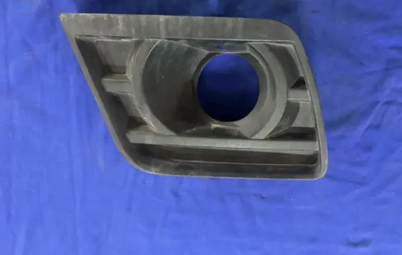 Chevrolet Camaro Front fog light trim/grill 22829542