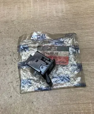 MG TF Fog light switch GAE226