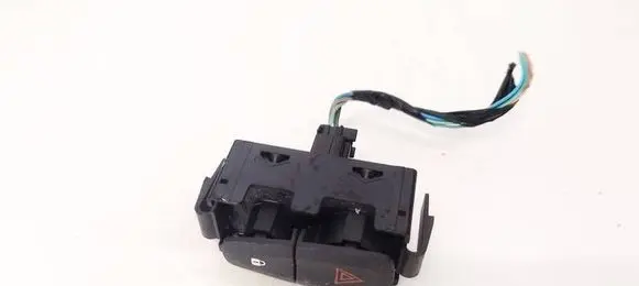Renault Megane III Hazard light switch E3160601