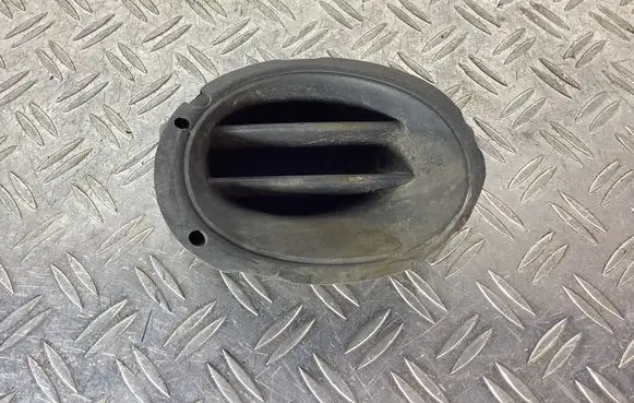 Ford Mondeo MK II Front bumper lower grill 96BB17A990AG