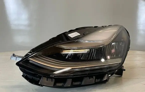 Tesla Model 3 Headlight/headlamp 107737550B