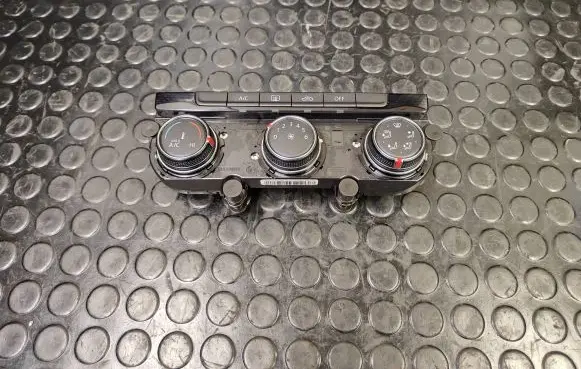 Volkswagen PASSAT B8 Climate control unit 5G0907426T