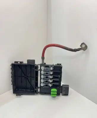 Volkswagen Golf IV Fuse module 1J0937550