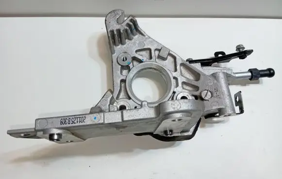 Hyundai Tucson TL Generator/alternator bracket 201125B309