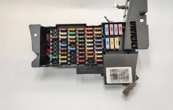 Mercedes-Benz B W245 Fuse module 1695451740