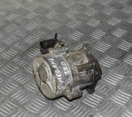 Renault Megane II Vacuum pump D163451323