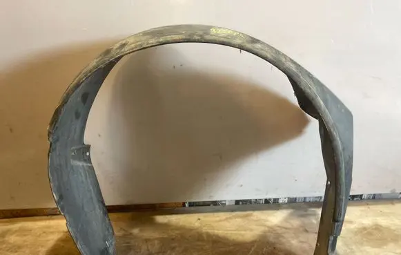 BMW 8 E31 Front wheel arch liner splash guards 1970265