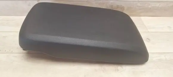 Mazda CX-7 Armrest