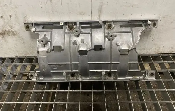 Dodge Challenger Other engine bay part 18081413 60663050