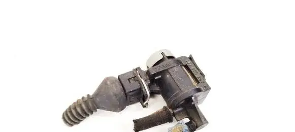 Audi A4 S4 B5 8D Turbo solenoid valve 1j0906283a