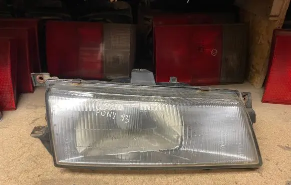 Hyundai Pony Headlight/headlamp 1010490