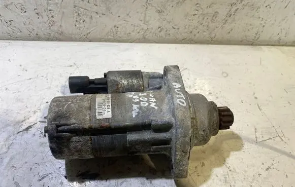 Volkswagen Tiguan Starter motor 02M911024A
