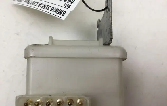 BMW 5 E39 Other relay 8367604