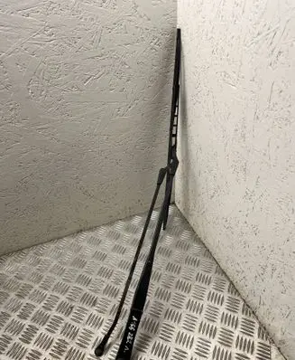 Alfa Romeo 166 Front wiper blade arm 60652111
