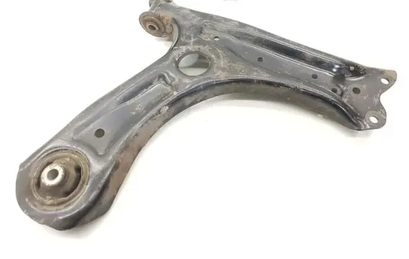 Skoda Fabia Mk2 (5J) Front lower control arm/wishbone 6R0407152E