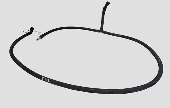 Ford Focus Windshield washer fluid hose