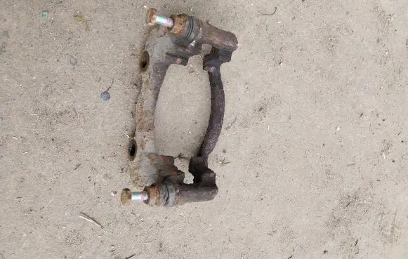 Volkswagen Vento Front Brake Caliper Pad/Carrier 