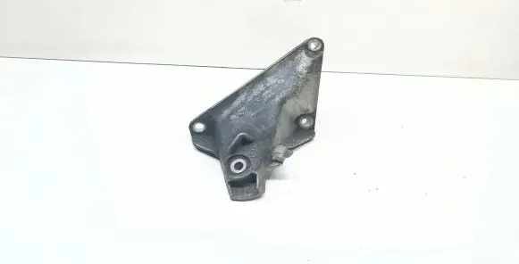 BMW 7 E65 E66 Engine mounting bracket 6770005 22116770005