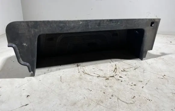 Mercedes-Benz Sprinter W907 W910 (B) pillar trim (bottom) 