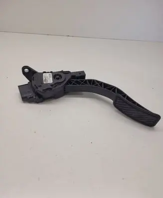 Ford Fiesta Accelerator throttle pedal 8V219F836AA 6PV00951700