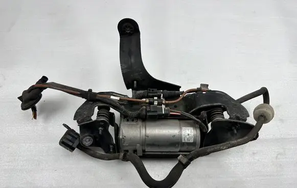 Audi A6 S6 C7 4G Air suspension compressor/pump 4G0616005D 4G0616005