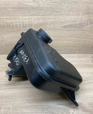 BMW 5 E60 E61 Coolant expansion tank/reservoir 7800293 7800292