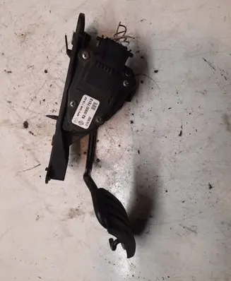 Renault Espace - Grand espace IV Accelerator throttle pedal 8200007512 6PV00811922