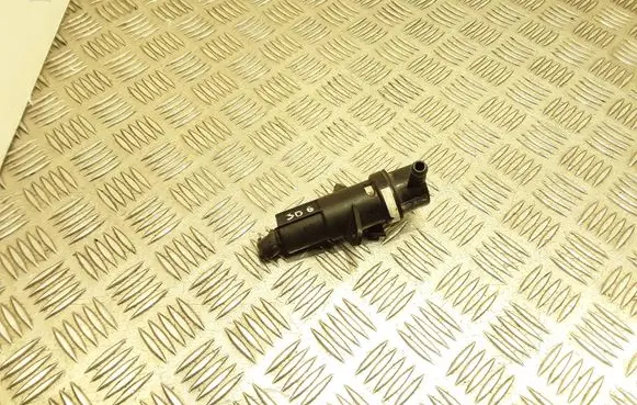 BMW 5 E39 Headlight washer spray nozzle