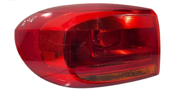 Volkswagen Tiguan Rear/tail lights 5N0945095Q