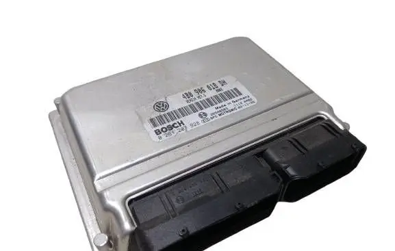 Skoda Superb B5 (3U) Engine control unit/module ECU 4B0906018DHKAS 4B0906018DH 0261207928