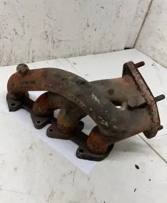 Audi Coupe Exhaust manifold 053129591