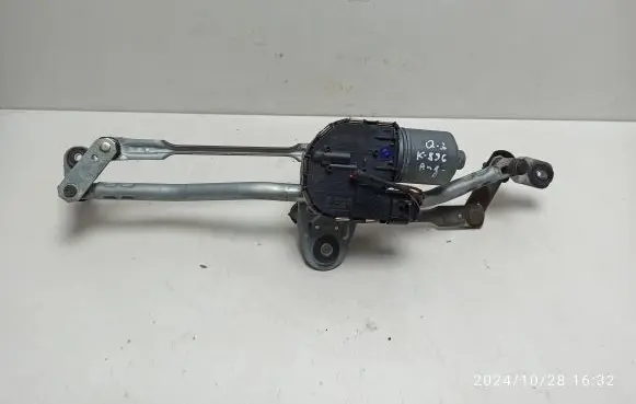 Audi Q3 8U Front wiper linkage and motor 8U2955023 8U2955119