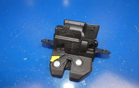 Fiat 500X Tailgate/trunk/boot lock/catch/latch 52016535