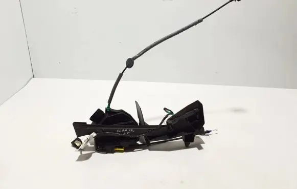 Ford Kuga II Front door lock 2070970