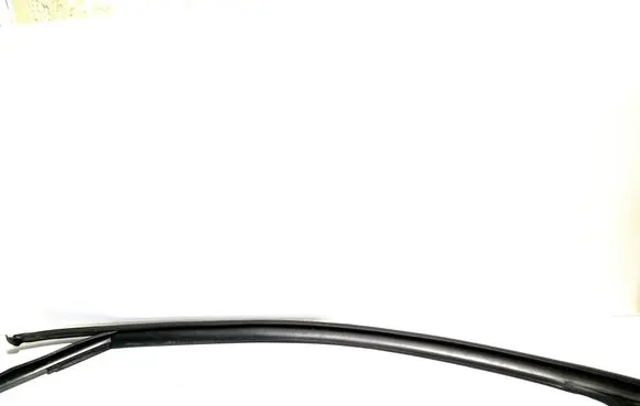Audi Q2 - Rubber seal front door window/glass 81A837439B
