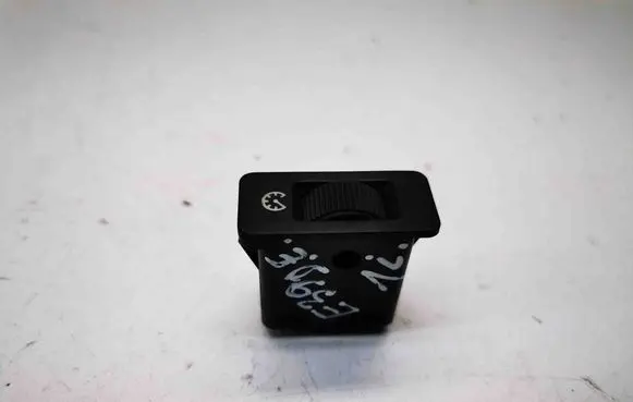 BMW 5 E39 Panel lighting control switch 8360461 61318360461