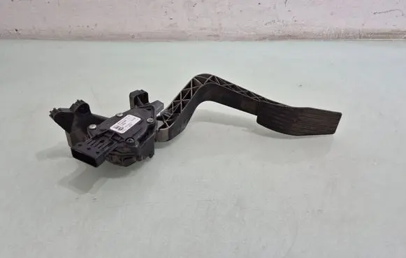 Jeep Renegade Accelerator throttle pedal 51980266