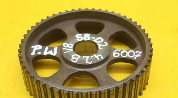 Audi A8 S8 D2 4D Camshaft pulley/ VANOS 077109111G