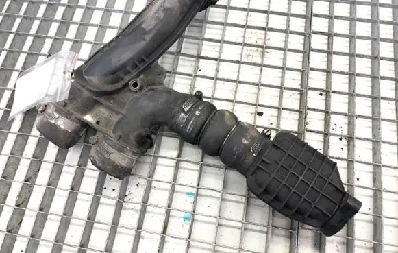 Air intake hose/pipe