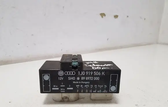 Coolant fan relay