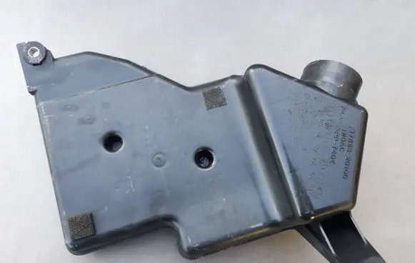 Lexus RX 330 - 350 - 400H Intake resonator 1789320100