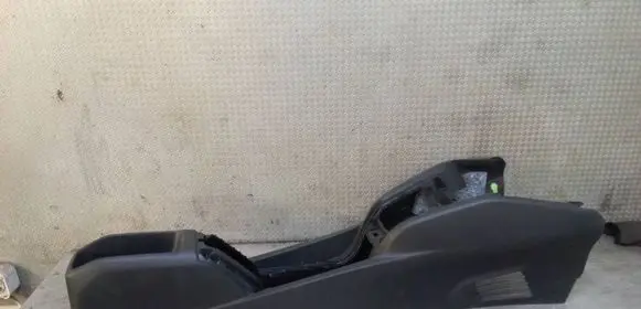 Peugeot 208 I Center console 