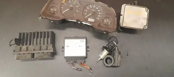 Opel Astra G Engine ECU kit and lock set 90560476