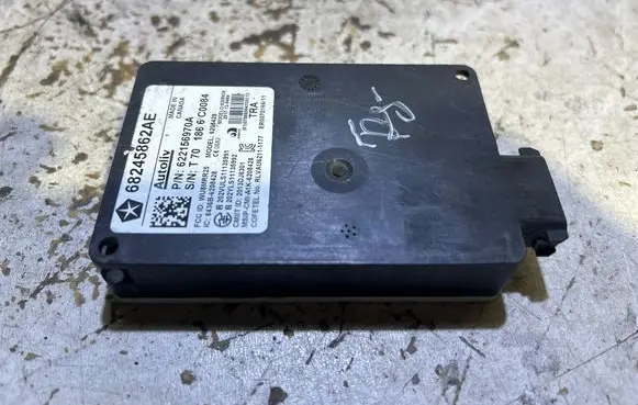 Dodge Challenger Blind spot module 68245862AE 622156970A 1866C0084