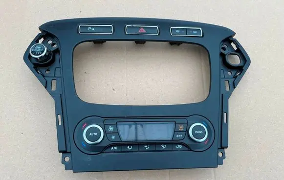 Ford Mondeo MK IV Climate control unit BM2T18C612HD WJ3A40545 3100565B