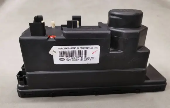 Mercedes-Benz E W210 Central locking vacuum pump 2108002248 00782837