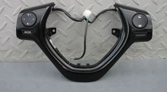 Steering wheel buttons/switches