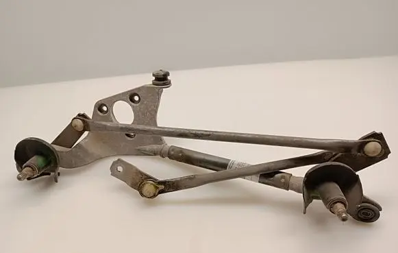 Toyota Yaris Front wiper linkage NOCODE
