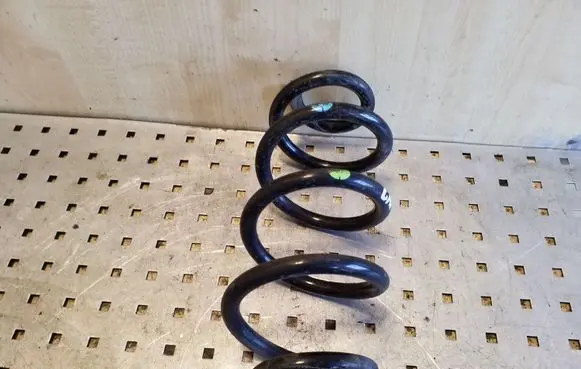 Nissan X-Trail T32 Rear coil spring